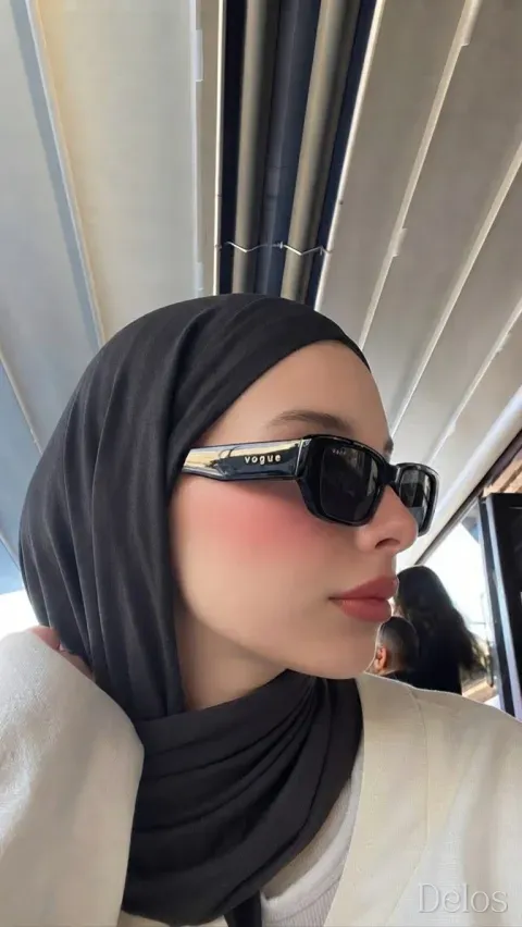 Mesbehi Ryhab، موديل تصوير, مضيفة استقبال في Tunis: الصورة 7 من 8