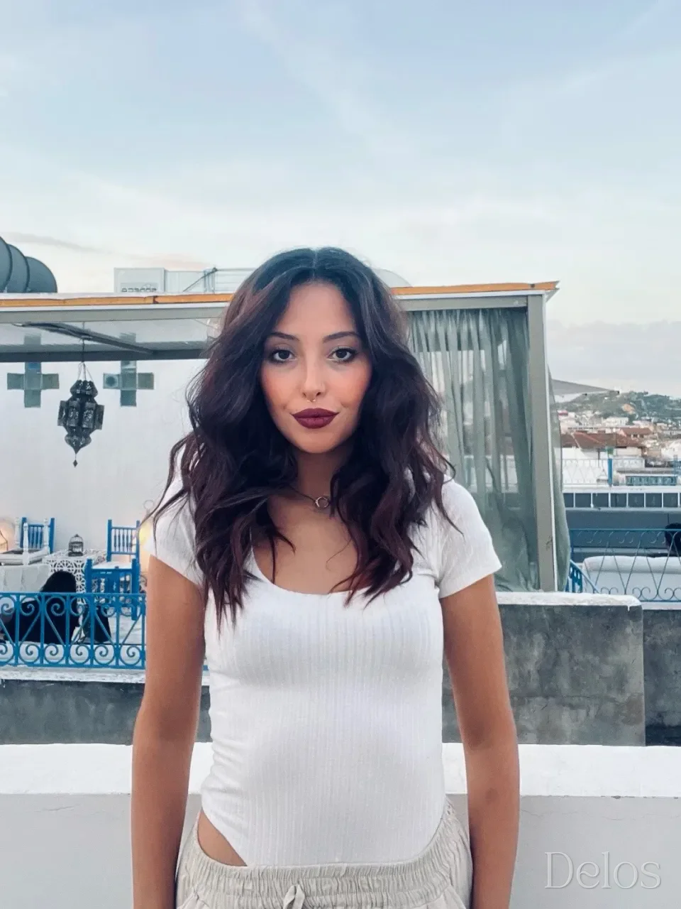 Siwar B, modèle photo, hôtesse d’accueil à Tunis : photo principale