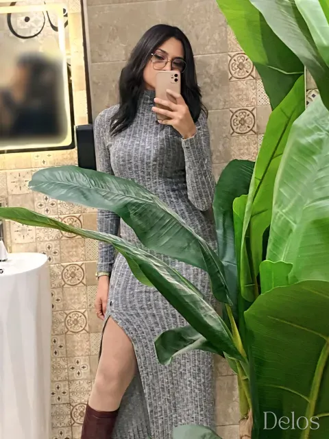 Fadia S، عارضة أزياء, موديل تصوير في Djerba: الصورة 3 من 5